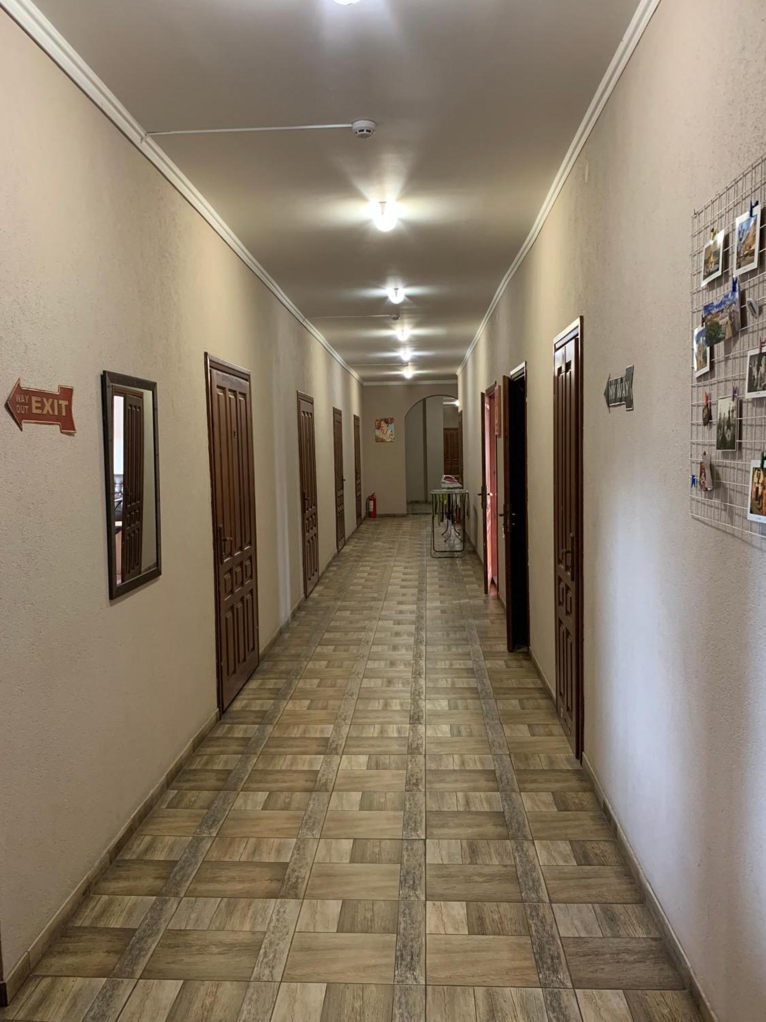 Yurus Hostel Lviv Eksteriør billede